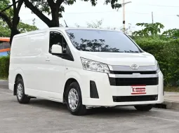 Toyota Hiace 2.8 ECO 2020 รถตู้เตี้ยใช้งานในครอบครัว เบาะวีไอพีใหญ่ 9 ที่นั่ง เครดิตดีฟรีดาวน์ได้