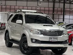 2011 Toyota Fortuner 3.0 V 4WD SUV ฟรีดาวน์