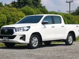 TOYOTA HILUX REVO 2.4 Z EDITION E สี่ประตู ปี2020(แท้) เกียร์ ธรรมดา สีขาว