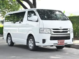 Toyota Hiace 3.0 ตัวเตี้ย D4D 2017 รถตู้ทึบบรรรทุกมาพร้อมเบาะด้านข้างถอดได้ ขนของเบา ฟรีดาวน์ได้