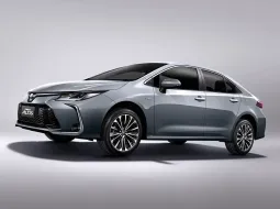 เปิดตัว Toyota Corolla Altis ปี 2025 ไมเนอร์เชนจ์ ไฮบริดแบตฯ Lithium-ion เพิ่มสีใหม่ สีเทา Cement Gray ราคาเดิมเริ่ม 894,000 บาท