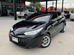 2019 Toyota YARIS 1.2 E รถเก๋ง 5 ประตู 