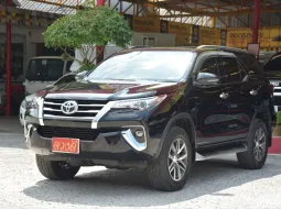 2018 Toyota Fortuner 2.4 V SUV รถสวย