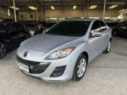 Mazda3 4 ประตู 1.6i ปี 2013 สีบรอนซ์
