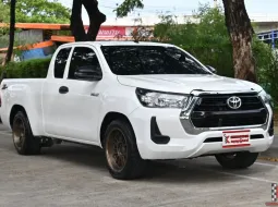 Toyota Revo 2.4 SMARTCAB Z Edition Entry 2022 กระบะใช้งานในครอบครัวใช้งานน้อย