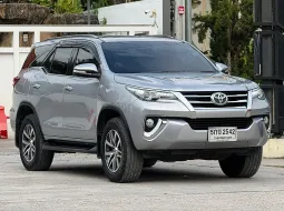 2016 Toyota Fortuner 2.4 V SUV รถบ้านมือเดียว