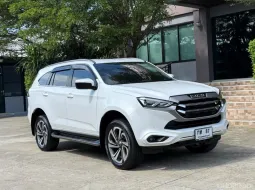 2022 ISUZU MUX 3.0 ULTIMATE รถมือเดียว สภาพป้ายแดง วิ่งน้อยเพียง 35,000 กม รถไม่เคยมีอุบัติเหตุครับ