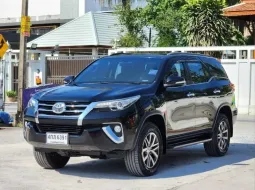 ขายรถ TOYOTA FORTUNER 2.4 V 2WD ปี 2015