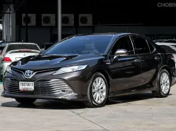 2020 Toyota CAMRY 2.5 Hybrid รถเก๋ง 4 ประตู ออกรถ 999 บาท