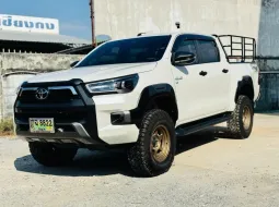 2020 Toyota Hilux Revo 2.8 Prerunner Rocco รถกระบะ เจ้าของขายเอง รถบ้านมือเดียว ไมล์น้อย แต่งสวย 