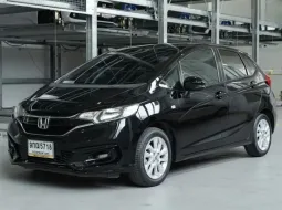 2019 Honda JAZZ 1.5 i-VTEC รถเก๋ง 5 ประตู ดาวน์ 0%