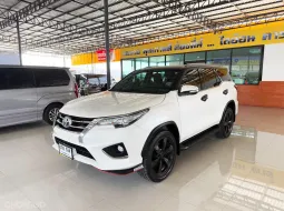 2017 Toyota Fortuner 2.8 TRD Sportivo  ออกรถ 0 บาท ฟรีดาวน์