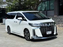 2023 TOYOTA ALPHARD SC รถมือเดียว ปี 2023 แท้ รถเข้าเช็คระยะศูนย์ TOYOTA ตลอด รถไม่เคยมีอุบัติเหตุ