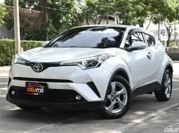 Toyota C-HR 1.8 Entry 2018 รถบ้านใช้งานน้อยไมล์เพียง 7 หมื่นกว่าโล เครดิตดีฟรีดาวน์