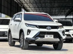 2022 Toyota Fortuner 2.4 Leader SUV ออกรถ 0 บาท