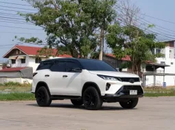 ขายรถ TOYOTA FORTUNER 2.4 LEGENDER 2WD ปี จด 2021