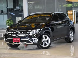 วิ่งน้อย 15,xxx โล 2020 Mercedes-Benz GLA-Class 1.6 GLA200 SUV ฟรีดาวน์