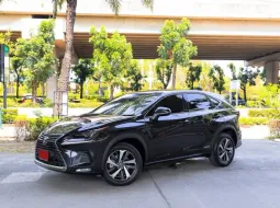 2020 Lexus NX300h 2.5 Grand Luxury SUV รถบ้านมือเดียว ไมล์แท้ เจ้าของขายเอง 