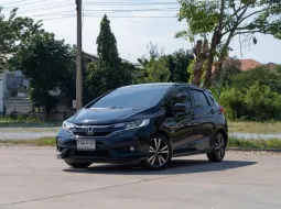 2018 Honda JAZZ 1.5 i-VTEC RS รถเก๋ง 5 ประตู ออกรถฟรี