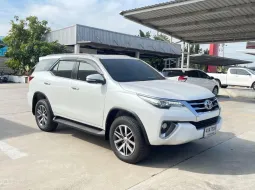 2015 Toyota Fortuner 2.8 V SUV ออกรถง่าย