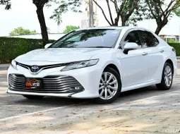 Toyota Camry 2.5 Hybrid Premium 2019 รถบ้านมือเดียวตัวท๊อปสุด ออปชั่นครบ แบตไฮบริดรับประกัน 10 ปี