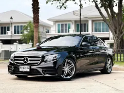 2017 Mercedes-Benz E-Class 2.0 E220d รถเก๋ง 4 ประตู 
