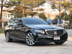 2020 Mercedes-Benz E-Class 2.0 E300e รถเก๋ง 4 ประตู รถสวย ไมล์น้อย มือเดียวป้ายแดง 