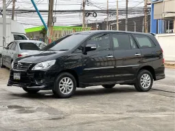 2012 Toyota Innova 2.0 SUV รถบ้านแท้
