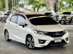 แจ๊สมือสอง 2015 Honda JAZZ 1.5 S i-VTEC ฟรีดาวน์ ฟรีส่งรถ