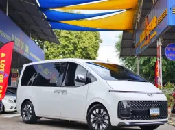 Hyundai Staria 2.2 Premium Topสุดของรุ่น ปี2022 ใหม่มาก ติดบันไดข้างไฟฟ้ามาเพิ่ม ไม่เคยเฉี่ยวชน 