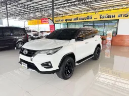 Toyota Fortuner 2.8 TRD Sportivo (ปี 2019) SUV AT - 4WD ออกรถใช้เงิน 0 บาท