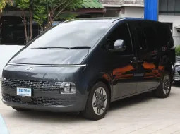 รถสวยๆ สภาพป้ายแดง ✨ Hyundai STARIA 2.2 SEL 8AT ปี 2022 วิ่ง 1x,xxx km เครื่องยนต์ ดีเซล
