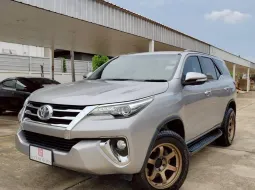 2016 Toyota Fortuner 2.8 V SUV ออกรถฟรี