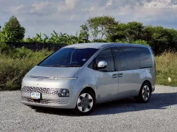 HYUNDAI STARIA 2.2 SEL (รุ่นท็อป) ปี 2022 มือแรก ใช้งานน้อย เซอร์วิสศูนย์ พึ่งเปลี่ยนน้ำมันเครื่อง