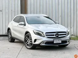 2015 Mercedes-Benz GLA-Class 1.6 GLA200  ผ่อนเริ่มต้น 12,xxx