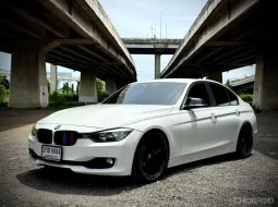 2013 BMW 3 Series 2.0 320i รถเก๋ง 4 ประตู ออกรถง่าย