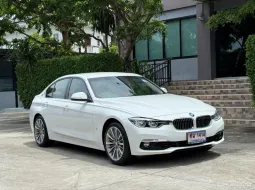 2018 BMW 330e LCI รถมือเดียวป้ายแดง วิ่งน้อยเพียง 90,000 กม ประวัติศูนย์ครบ รถไม่เคยมีอุบัติเหตุครับ