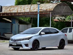 2014 Toyota  Corolla Altis AT 16 ตัว G Sport. รถเก๋ง 4 ประตู 
