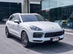 Porsche CAYENNE 3.0 E-Hybrid ปี 2023 สีขาว ออปชันครบ ราคาพิเศษ มือเดียวป้ายแดง เจ้าของขายเอง 
