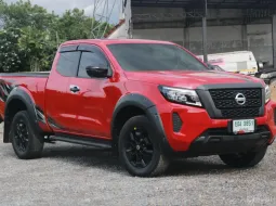 NISSAN NAVARA 2.3 CAB BLACK EDITION CALIBRE M/T ปี2023(MNC) สีแดง