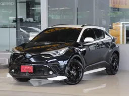 2020 Toyota C-HR 1.8 HV HV Hi KARL LAGERFELD SUV รถบ้านมือเดียว