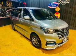 Hyundai H-1 2.5 Deluxe 2021 พร้อม Warranty 5 ปี สภาพใหม่ ไมล์น้อย มือเดียวป้ายแดง  