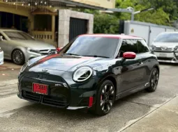 Mini Cooper SE Cooper SE 32.6 kWh 2025 สภาพใหม่ ไมล์น้อย 