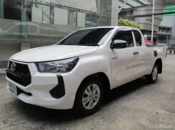 2024 Toyota Hilux Revo CAB 2.4 ENTRY (โฉมใหม่ เครื่องยูโร 5)  รถสวยสภาพใหม่มาก วิ่งน้อย 13,024 กม.