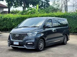 Hyundai H-1 2.5 Elite ปี 2020 รถบ้านสวยจัด ราคาดี ไมล์น้อย  