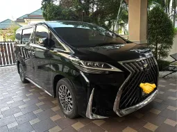 雷克萨斯 LM300h 2.5 Hybrid Executive 4 座 2020 款，豪华 VIP 车