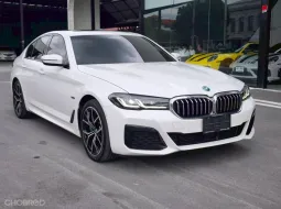 2022 BMW 530e 2.0 LCI Msport สีขาว