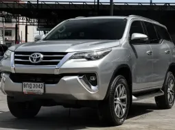 2019 Fortuner 2.4 V 4WD ผ่อน13,*** ออกรถ999 ออกง่ายอนุมัติไว ดอกเบี้ยถูก บริการดูแลฉุกเฉิน24ชั่วโมง