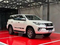 2020 TOYOTA FORTUNER 2.4V รถมือเดียวออกป้ายแดง รถวิ่งน้อย ประวัติศูนย์ครบ ไม่เคยมีอุบัติเหตุครับ