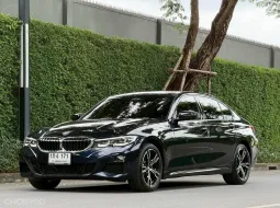 BMW 3 Series 330Li 2021 ไมล์น้อย ประวัติศูนย์ครบ มือเดียวป้ายแดง 30,000 km 